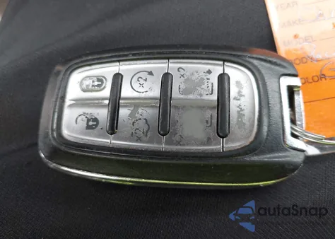 2018 Chrysler Pacifica Touring Plus z USA, uszkodzony, nr VIN 2C4RC1FG2JR101556